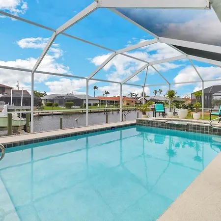 Cape Escape-Canalfront, Dock, Gulf Access, Pool, Spa, Lanai,
